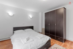 Grozavesti Up Floor Retreat